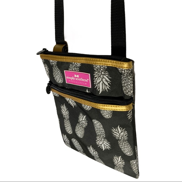 Simply Southern Crossbody Black White Pineapple - Picture 5 of 5